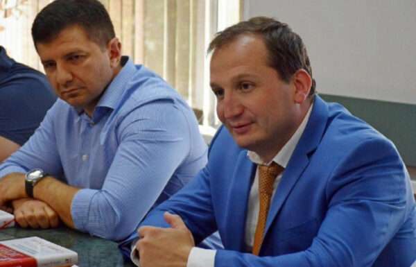 Скандальный ставропольский чиновник Клетин судится со следователем