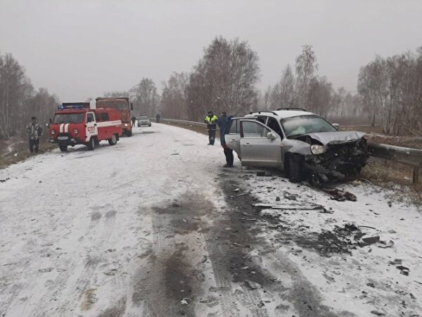 В Челябинской области при лобовом столкновении двух авто погиб ребенок