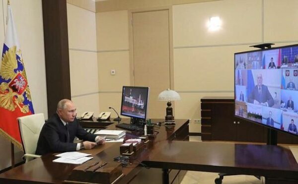 Путин поддержал идею сделать 31 декабря выходным