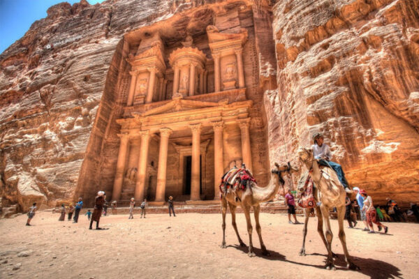 Иордания отменила карантин для всех иностранных туристов