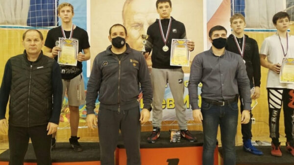 Липецкие борцы привезли три медали с Всероссийского турнира
