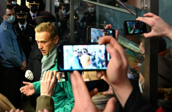 На Западе осудили задержание Навального