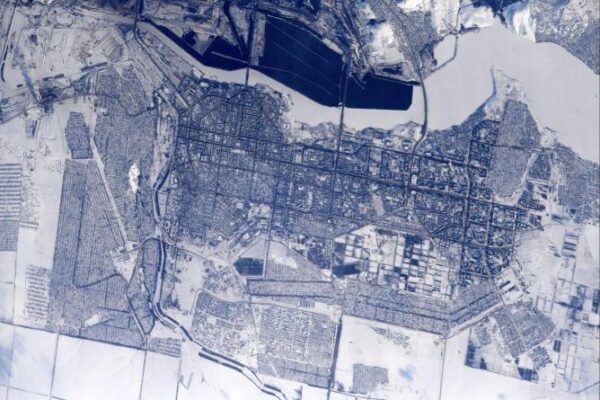 Российский космонавт опубликовал фото заснеженного Магнитогорска, сделанное с борта МКС