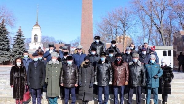 Традиционные митинги в честь 23 февраля прошли в Липецке и Ельце