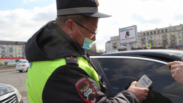 Автоинспекторы в Липецке напомнили, что круговая тонировка машин под запретом