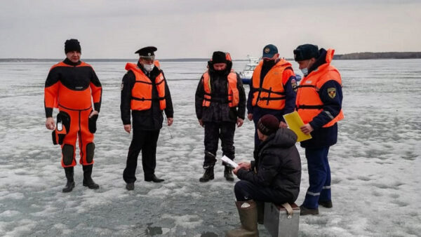 Рыбаки в Липецкой области продолжают выходить на тонкий лед