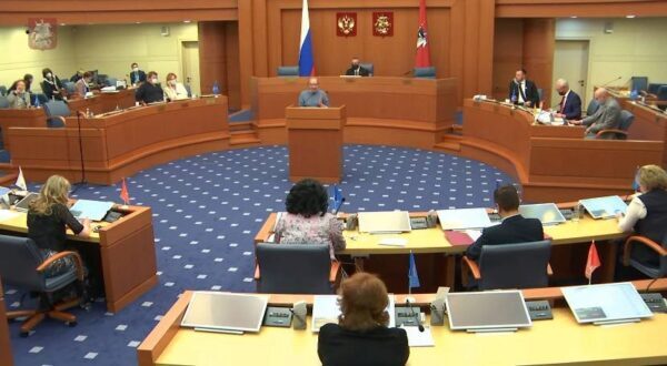 В Мосгордуме состоялся резкий разговор о проблеме регистрациии участков в собственность