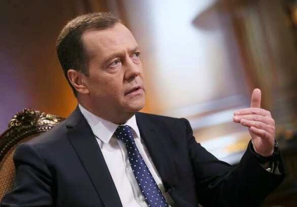Медведев прокомментировал преследование Медведчука на Украине