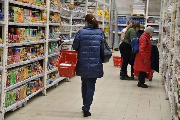 В России могут ввести запрет на ватные палочки и пластиковую посуду