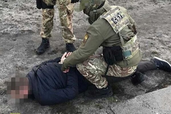 Украинские спецслужбы схватили крымчанина за работу на буровой