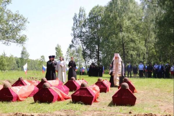 В Орловской области перезахоронили останки 100 красноармейцев