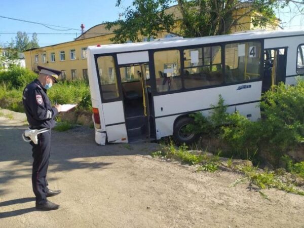 Возбуждено уголовное дело в отношении водителя автобуса, который стал участником трагического ДТП в Лесном