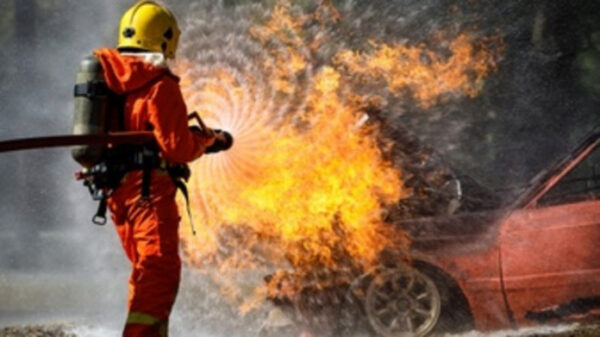 Житель Хакасии поджёг свой автомобиль на глазах у инспекторов ДПС