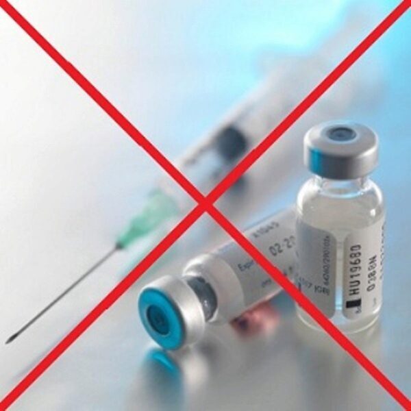 Антипрививочники во Франции разгромили центры вакцинации
