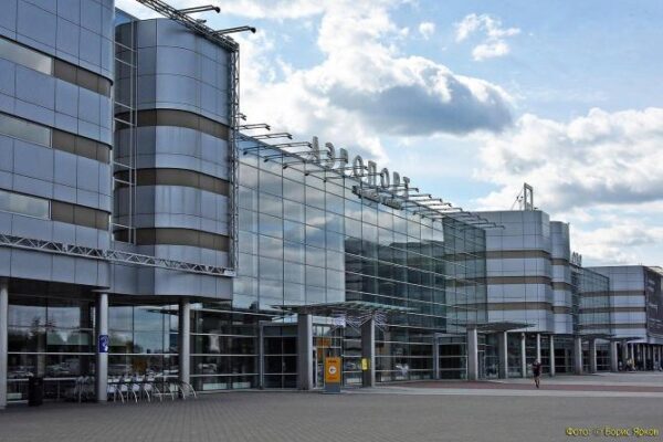 В Екатеринбурге выберут лучший дизайн стелы у аэропорта Кольцово