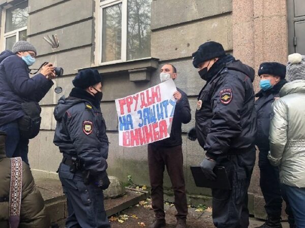 Суд в Петербурге встал на строну градозащитников против чиновников КГИОП