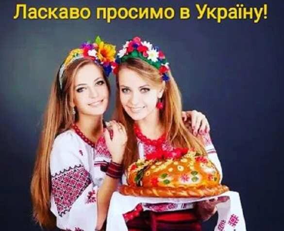 «Здоровенькі були!» — в Одессу прибыли беженцы из Афганистана (ФОТО, ВИДЕО)