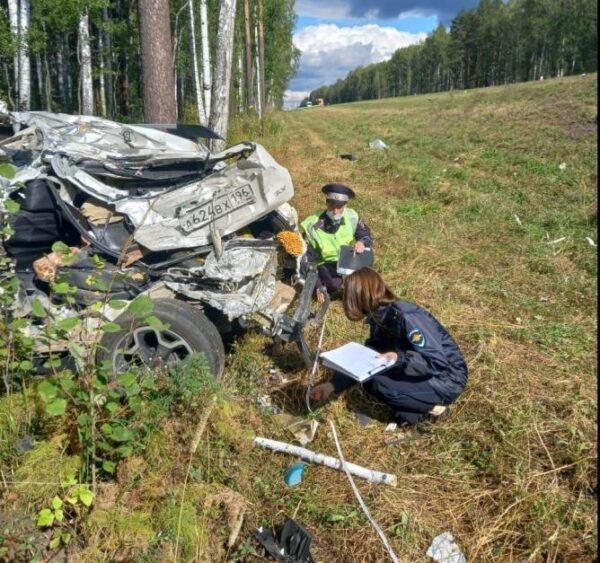Водитель грузовика из Челябинска погиб на свердловской трассе, не заметив легковушку