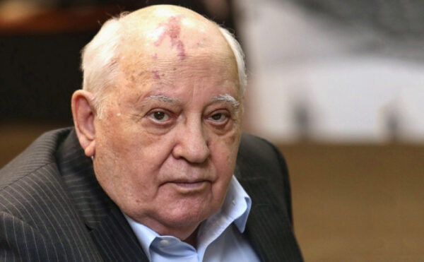 Горбачёв рассказал о разрушивших перестройку и СССР «двух ударах»