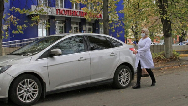 Липецкие чиновники передадут свои служебные автомобили медикам