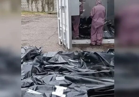 У морга в Иваново заметили лежащие на земле пакеты с трупами (видео)