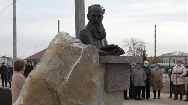 В Камышлове состоялось открытие самого большого в России памятника Павлу Бажову