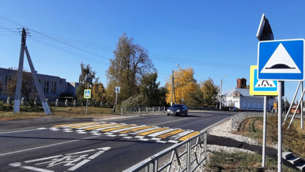 В Усманском районе отремонтировали еще один участок дороги