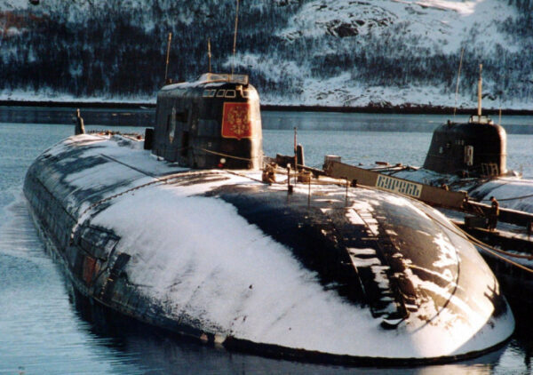 Адмирал Попов раскрыл собственную версию гибели подлодки «Курск»