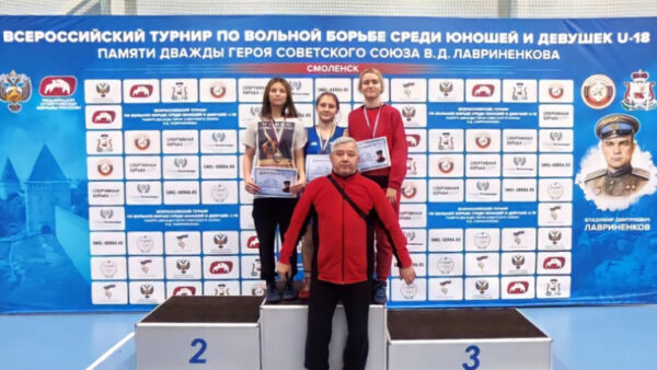 Липецкие спортсменки отметились на Всероссийском турнире по вольной борьбе