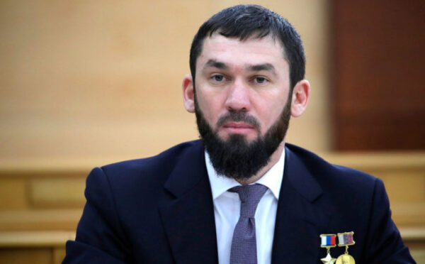 Спикер парламента Чечни три часа ждал ингушей на шариатском суде и не дождался