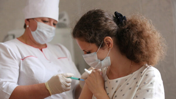 В Липецкую область привезли крупную партию вакцин от COVID-19