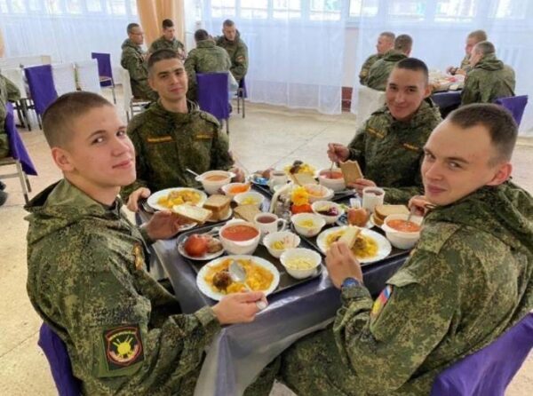 Казарма – новый дом. В Москве подводят итоги осеннего призыва