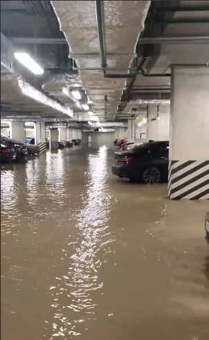 Сразу в нескольких московских домах произошли аварии в системе водоснабжения