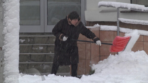 Уборку снега в городских дворах обсудили на совещании в мэрии Липецка