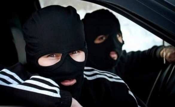 В Башкирии бандиты отобрали у полицейских оружие и обстреляли их (ФОТО, ВИДЕО)
