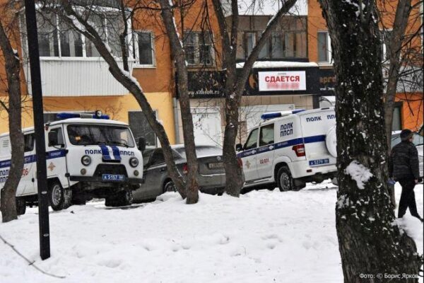 В центре Екатеринбурга неизвестный пытался ограбить отделение Сбербанка