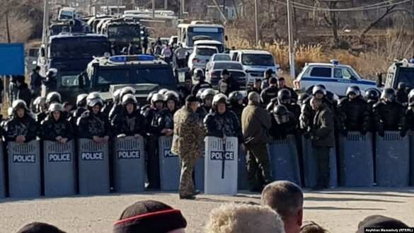 Беглый казахский банкир опять стал лидером протестов и обратился к Западу