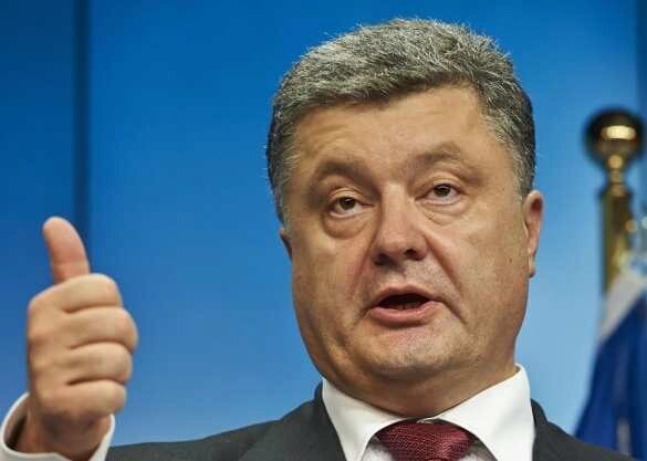 В ожидании решения по Порошенко его сторонники начали петь колядки (ВИДЕО)