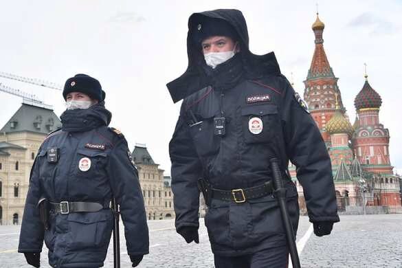 Двое мужчин напали на полицейских в Москве