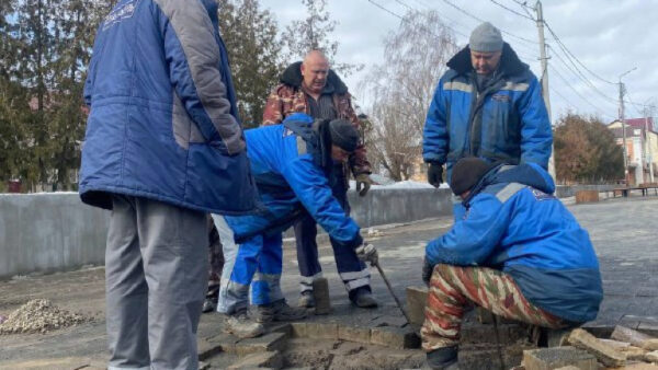 В Ельце прорвало трубу с холодной водой