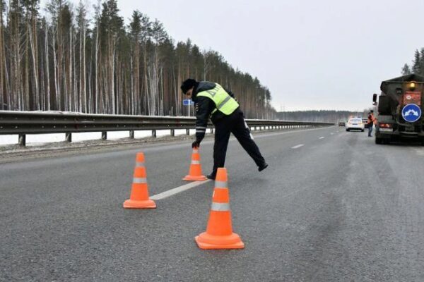 За праздничные выходные на свердловских дорогах инспекторы пресекли более 300 грубых нарушений ПДД