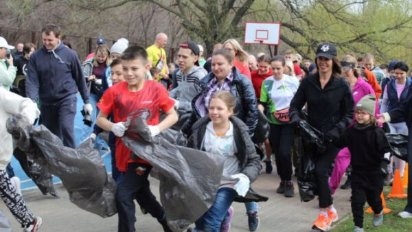 Больше тонны мусора собрали липчане в Каменном логу