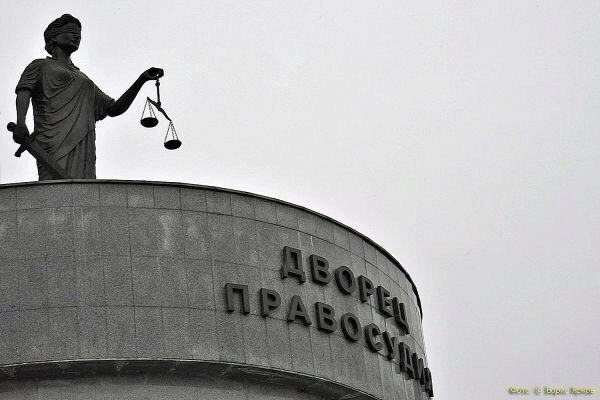 Глава нефтегазового предприятия в Нижневартовске предстанет перед судом за взятки