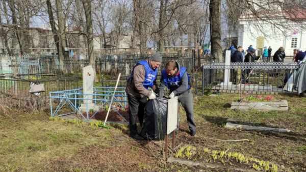 Тысячи липчан вышли на первый городской субботник