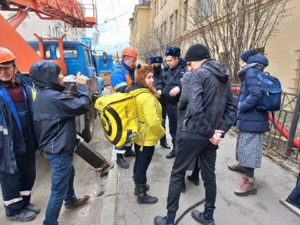 В Петербурге начался снос исторических бань Екимовой