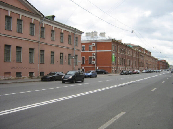Минобороны продает исторические казармы в Петербурге
