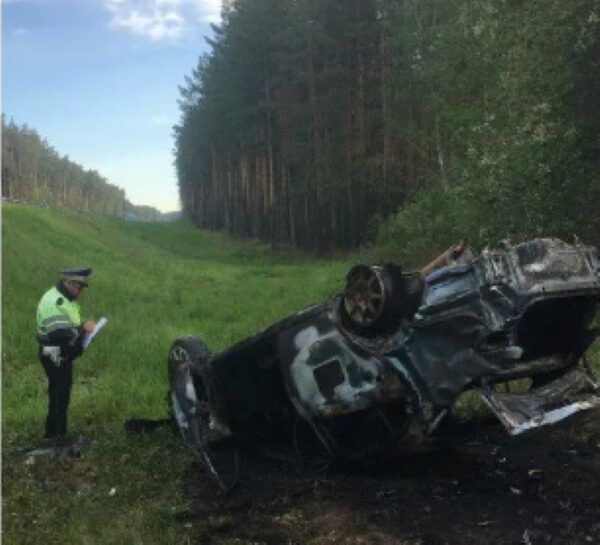 На свердловской трассе заживо сгорела челябинка, попавшая в ДТП