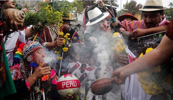 В Перу шаманы провели ритуал в поддержку национальной команды
