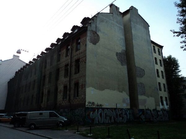 В Петербурге разрушающийся исторический дом наконец-то обрел хозяина