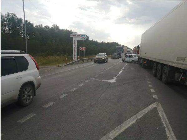 Два человека погибли в ДТП на трассе Екатеринбург - Тюмень